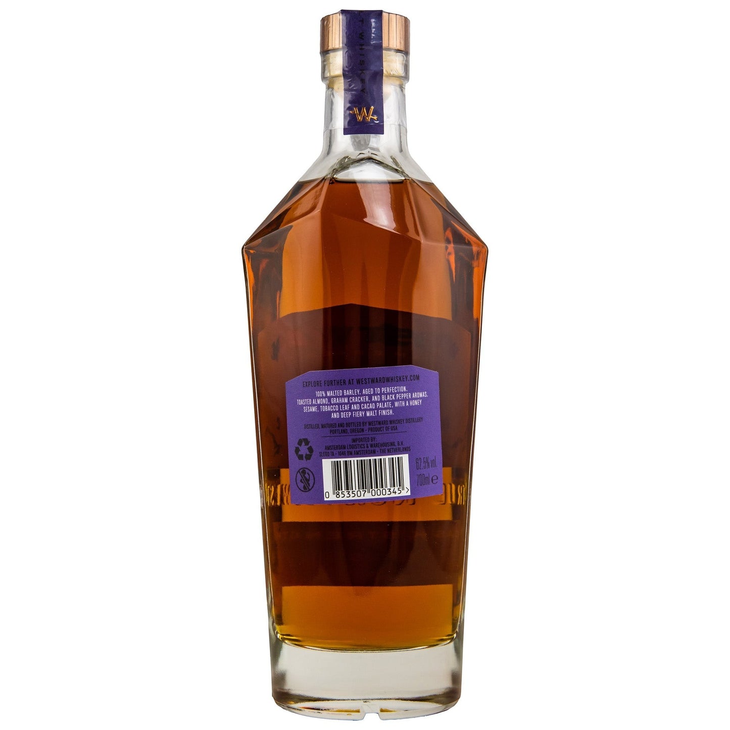 Schwarzbach Spirits Westward Whiskey Cask Strength, 62,5% Vol. in einer Glasflasche mit bernsteinfarbener Flüssigkeit.