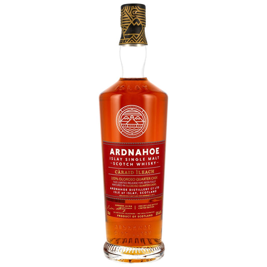 Schwarzbach Spirits Ardnahoe Oloroso Quarter Cask Single Malt Whisky in einer 0,7l Flasche mit bernsteinfarbenem Inhalt