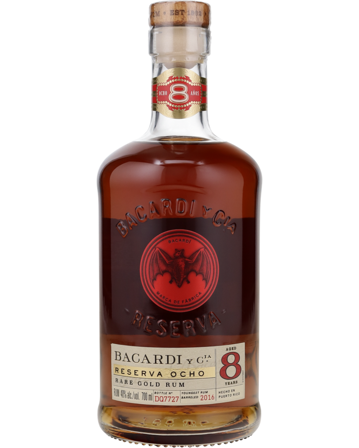 Schwarzbach Spirits Bacardi Gran Reserva Ocho 8 Jahre Rum in einer bernsteinfarbenen Glasflasche mit Korkverschluss