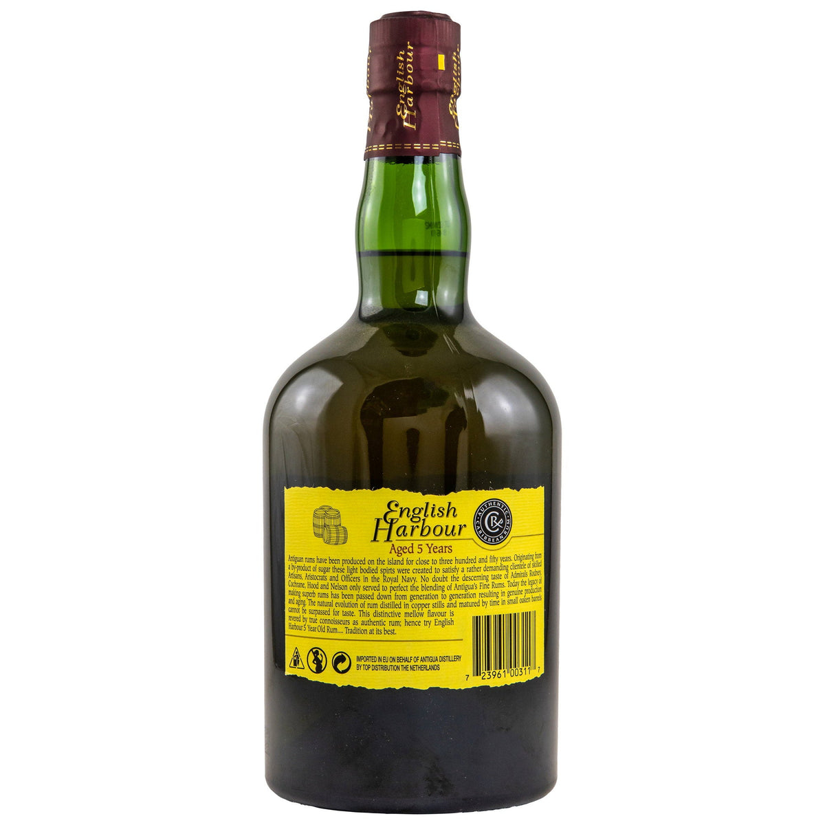 Schwarzbach Spirits English Harbour 5 Jahre Rum in einer grünen Glasflasche mit gelbem Etikett auf weißem Hintergrund