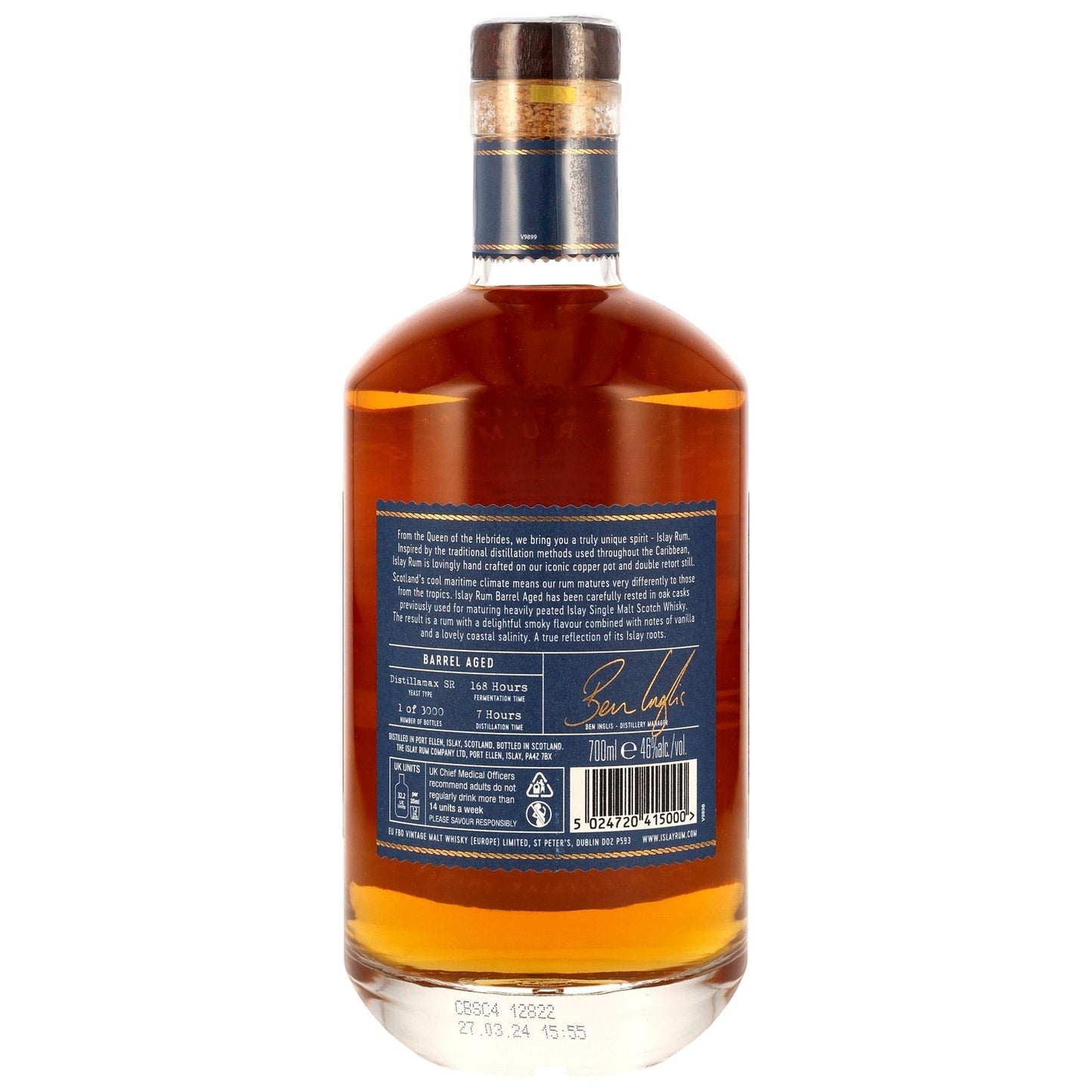 Schwarzbach Spirits Islay Rum Flaschenrückseite mit detailliertem Etikett und Informationen zur Fassreifung