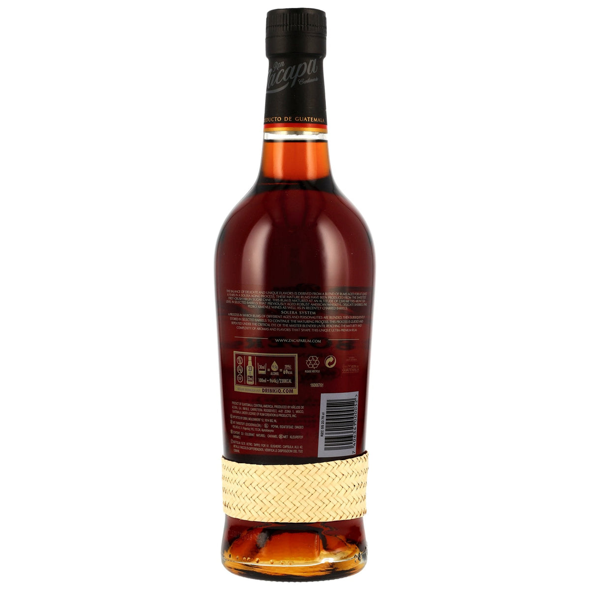Schwarzbach Spirits Zacapa No. 23 Rum Flaschenrückseite mit Etikett und typischem geflochtenem Band aus Guatemala